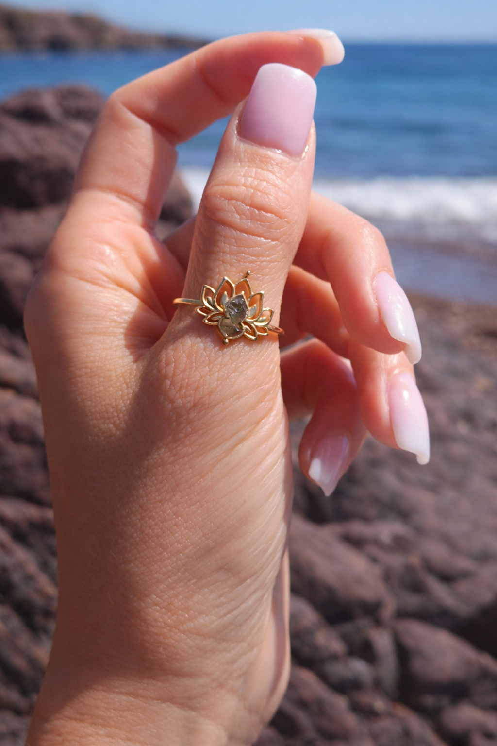 Lotus Moldavite Ring 🪷